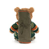 Peluche ours avec pull vert rayé et sac à dos style aventurier