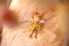 Peluche Bee Lily Jollein abeille jaune douce pour bébé