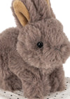 Peluche lapin Take Care of Me Konges Sløjd avec caisse de transport crème