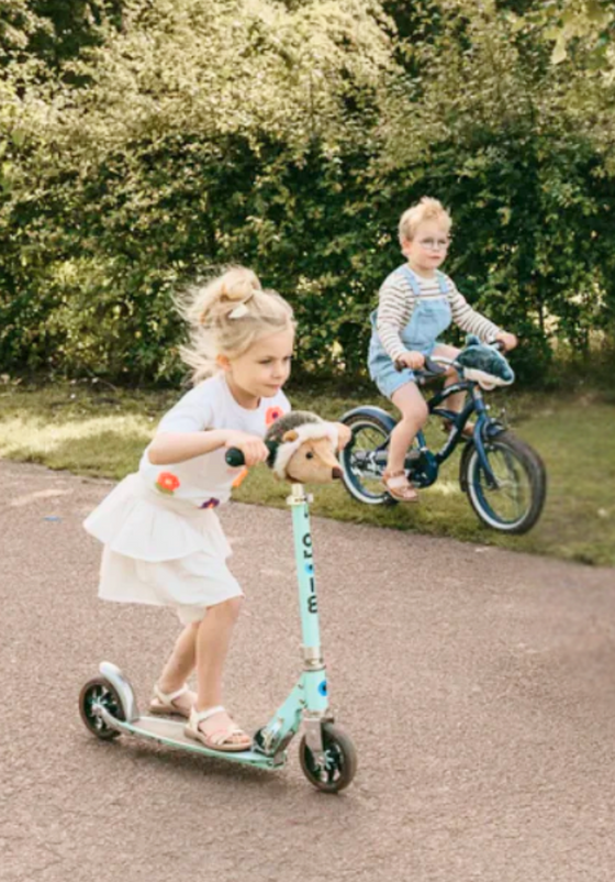 Peluche de guidon Requin Wild & Soft – Accessoire vélo trottinette enfant