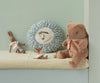 Peluche ours Medium Maileg marron clair avec ruban rose autour du cou, douce et adaptée dès la naissance