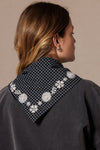 Petit foulard Fayara Khadi Coal Apaches Collections, 50 × 50 cm – autre vue