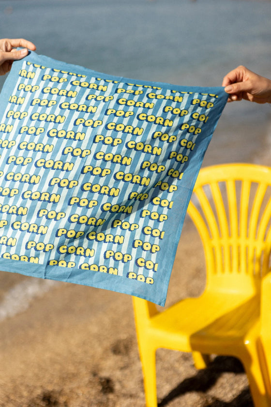 Foulard en coton bleu imprimé pop corn jaune – Apaches Collections