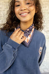 Grand foulard Latika Cactus Navy Apaches Collections en coton, accessoire mode femme et enfant, imprimé fleuri et graphique.