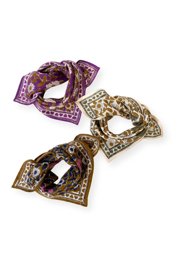 Petit foulard Manika et grand foulard Latika Coeur Tapenade Apaches Collections.