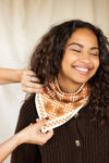 Grand foulard Latika Tigro Rust Apaches Collections - Accessoire mode iconique pour femme et enfant