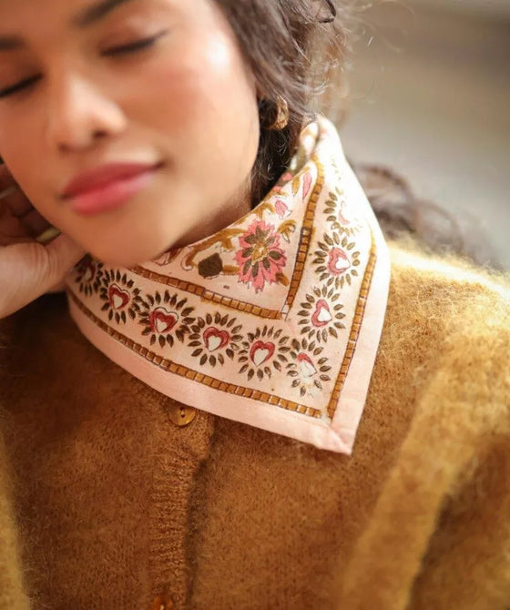 Foulard Mina rose poudré Bellemme – foulard fleurs coton, accessoire cheveux et cou femme et enfant