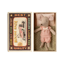  Petite sœur souris Maileg dans sa boîte d’allumettes – jouet poétique et vintage pour enfant
