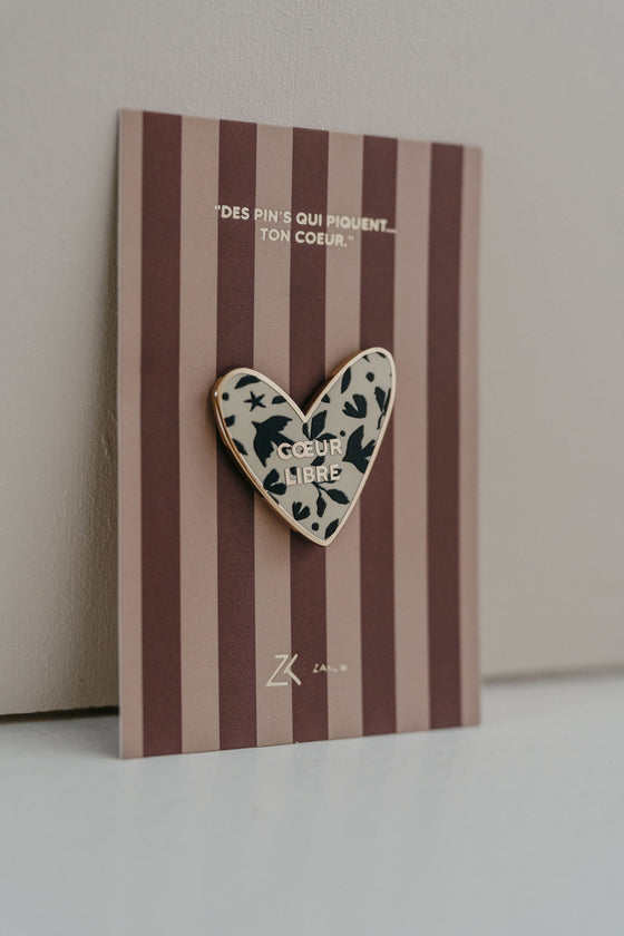 Pin’s cœur fleuri inscription Cœur Libre – accessoire mode enfant et adulte