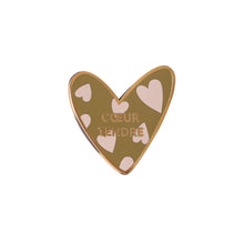  Pin’s cœur tendre beige et doré avec cœurs – accessoire mode enfant et adulte