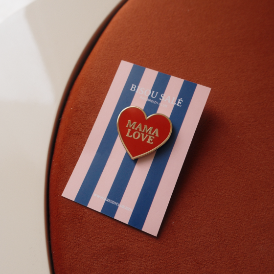 Pin’s cœur MAMA LOVE imprimé léopard – bijou fantaisie tendance pour maman – Breizh Club