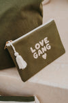 Pochette verte en coton bio Love Gang avec broderie crème Zakuw