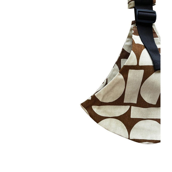 Porte-bébé ergonomique motif boho beige et marron Wildride