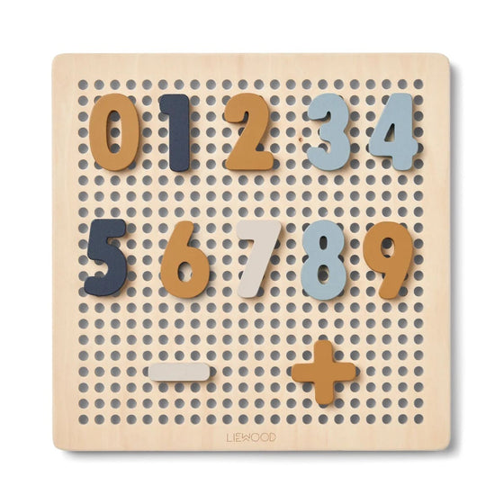 Puzzle en bois alphabet ainsley bleu ciel de la marque Liewood.