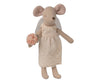 Robe de mariée Maileg pour Maman Souris avec voile en dentelle, couronne fleurie et alliance
