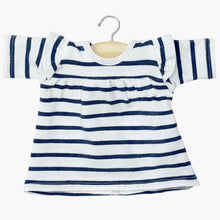  Robe Mélodie pour poupées Gordis Minikane : marinière à rayures bleu marine en jersey, confortable et élégante pour habiller les poupées avec style.