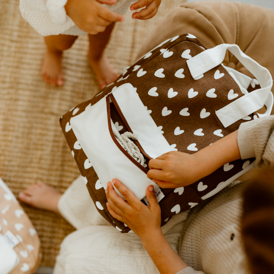 Sac à dos enfant coeurs Atelier Wagram – Pratique et tendance pour l’école et les sorties