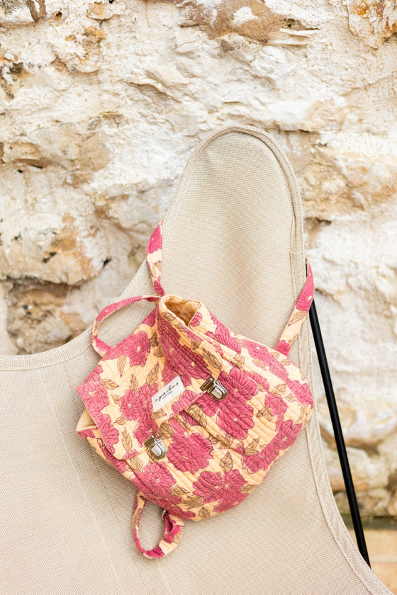 Sac à dos enfant Apaches Suji Bloom imprimé floral rose sur fond beige