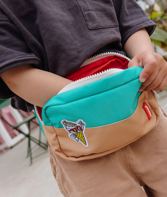 Sac banane Hello Hossy enfant modèle Gelato vert et orange avec broderie cornet de glace et ceinture orange "Fresh Banana"