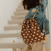 sac à cordons enfant motif cœurs caramel - Atelier Wagram