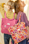 Sac à dos enfant Apaches Luji motif Bloom Macadamia – tissu fleuri rose sur fond beige