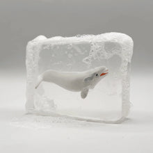  Savon transparent pour enfant avec figurine béluga surprise à l’intérieur