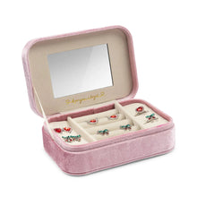  Coffret bijoux enfant Konges Slojd boîte rose ouverte avec bijoux fantaisie