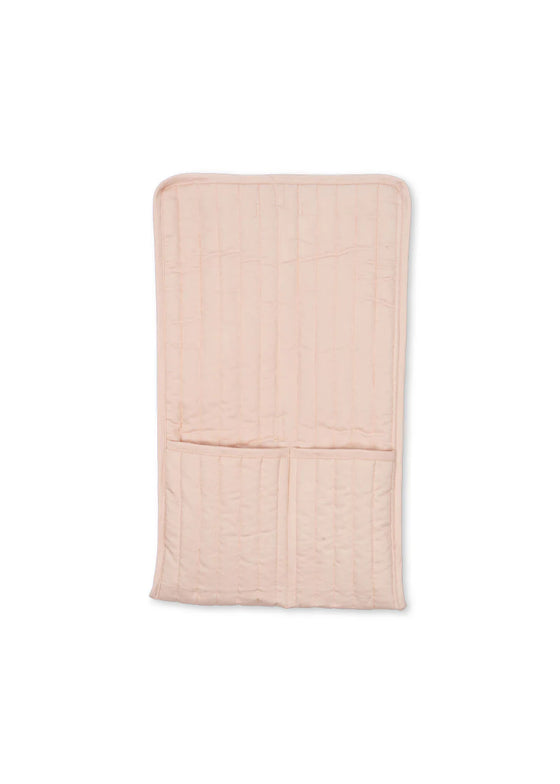 Set puériculture poupée Cameo Rose Konges Slojd avec bavoir, lange et couche