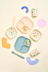 Set repas bébé Tiny Bits Wasabi The Cotton Cloud avec assiette, bol, gobelet et cuillère