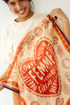 Petit foulard carré Mamavida Mummy Fire Apaches – cœurs rouges et bord bordeaux