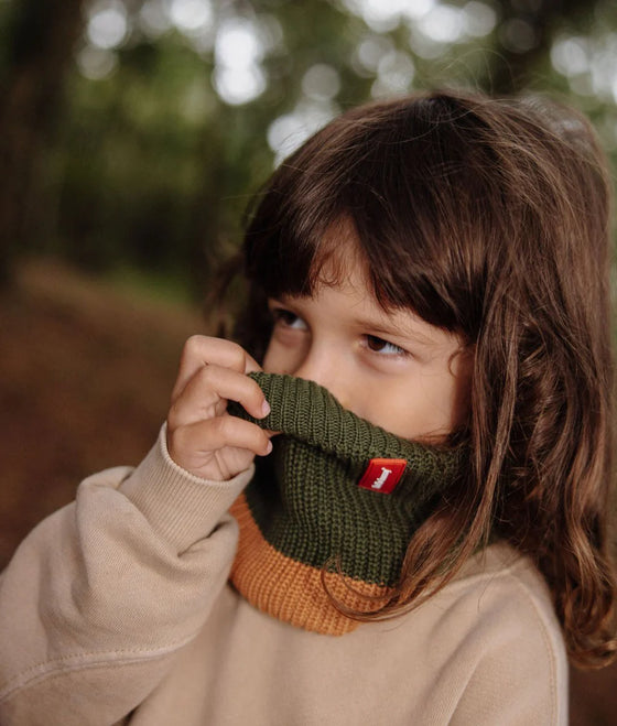 Snood Cocoon Forest Hello Hossy pour enfant.