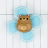 Jouet sensoriel bébé Spinner Ours Tiger Tribe – ventouse d’éveil ourson bleu