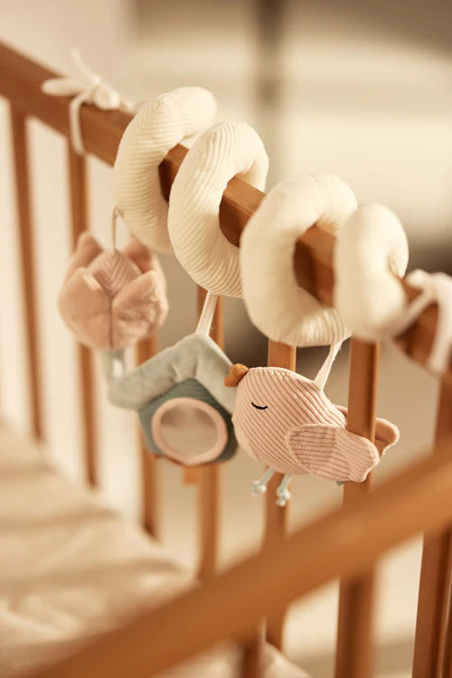 Spirale d’activités bébé Jollein Lovely Birds – jouet sensoriel en tissu pour poussette avec oiseau, fleur et miroir
