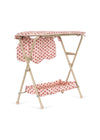 Table à langer Rosie Rose pour poupées Konges Slojd avec étagère et tissu fleuri rose