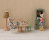 Table de salle à manger en bois Maileg – mobilier miniature pour maison de poupée