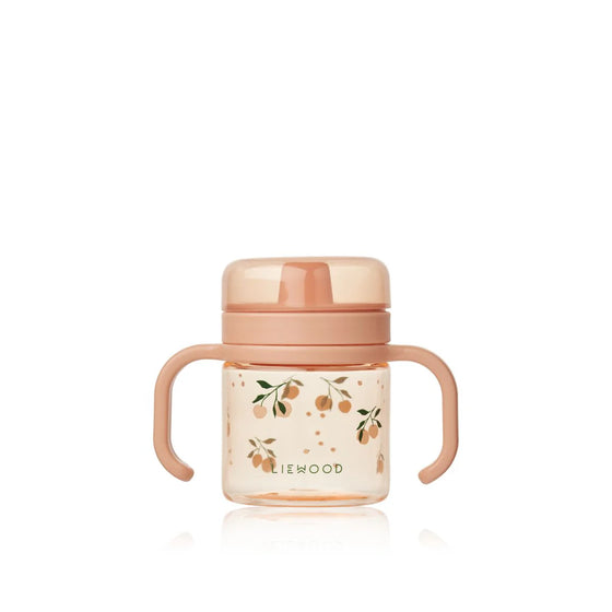 Tasse à bec Kyla en triant 280 ml Peach Sea Shell Liewood.