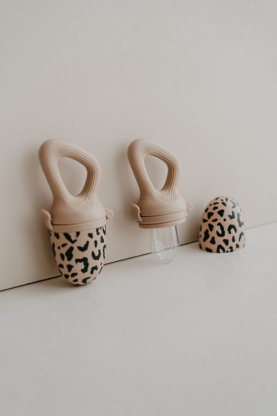 Tétine grignoteuse motif léopard Zakuw pour bébé – alimentation et dentition