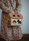 Tiny Barn Mrs Ertha puzzle éducatif ferme avec animaux et formes à encastrer