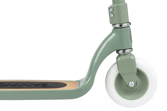 Trottinette 2 roues Banwood vert forêt - trottinette enfant design avec panier en osier