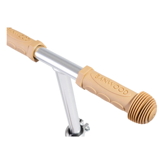 Trottinette enfant 2 roues blanche Banwood avec panier en osier – design rétro et robuste