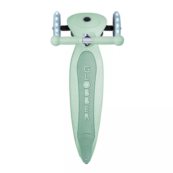 Trottinette 3 roues lumineuses vert pistache Globber