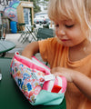 Trousse Hello Hossy Happiness Flore avec imprimé coloré et double fermeture zippée